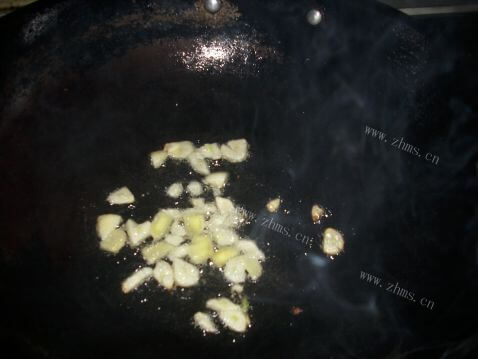 美味的腊肉豆腐干做法图解3)