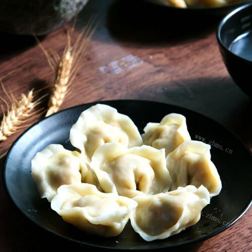 美味的羊肉元宝水饺 