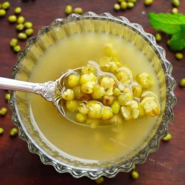 自制排骨绿豆汤