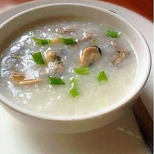 早餐菠菜香菇瘦肉粥