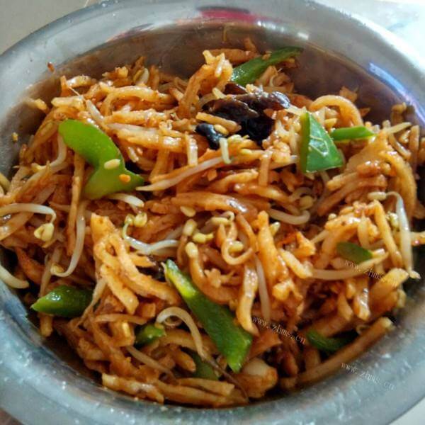 美味青椒肉炒饼