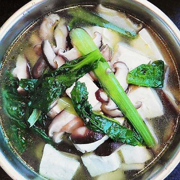 家常香菇白菜汤