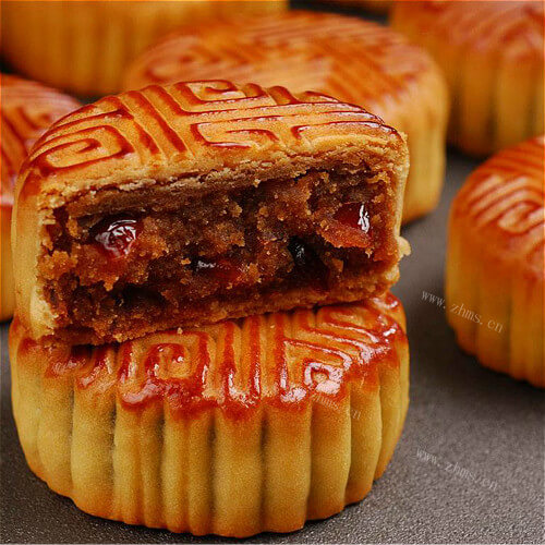 圆圆的广式火腿五仁月饼