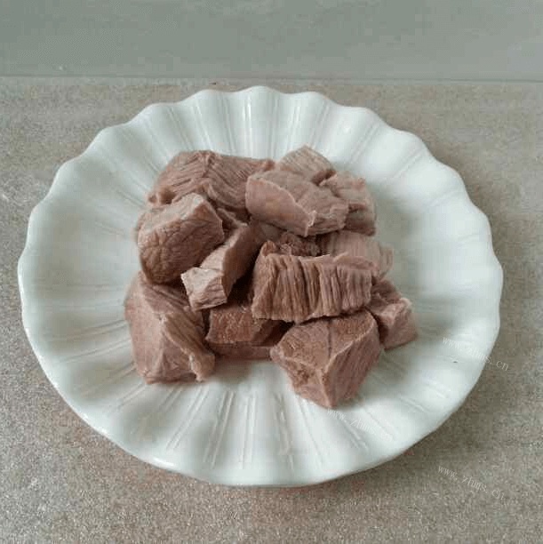 美味的苹果瘦肉汤做法图解4)