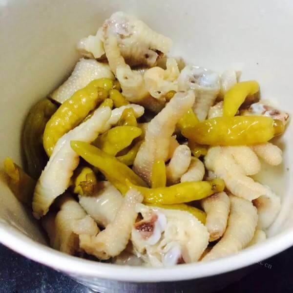 美味泡椒鸡爪