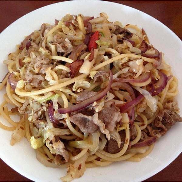 美味孜然葱爆羊肉炒粉