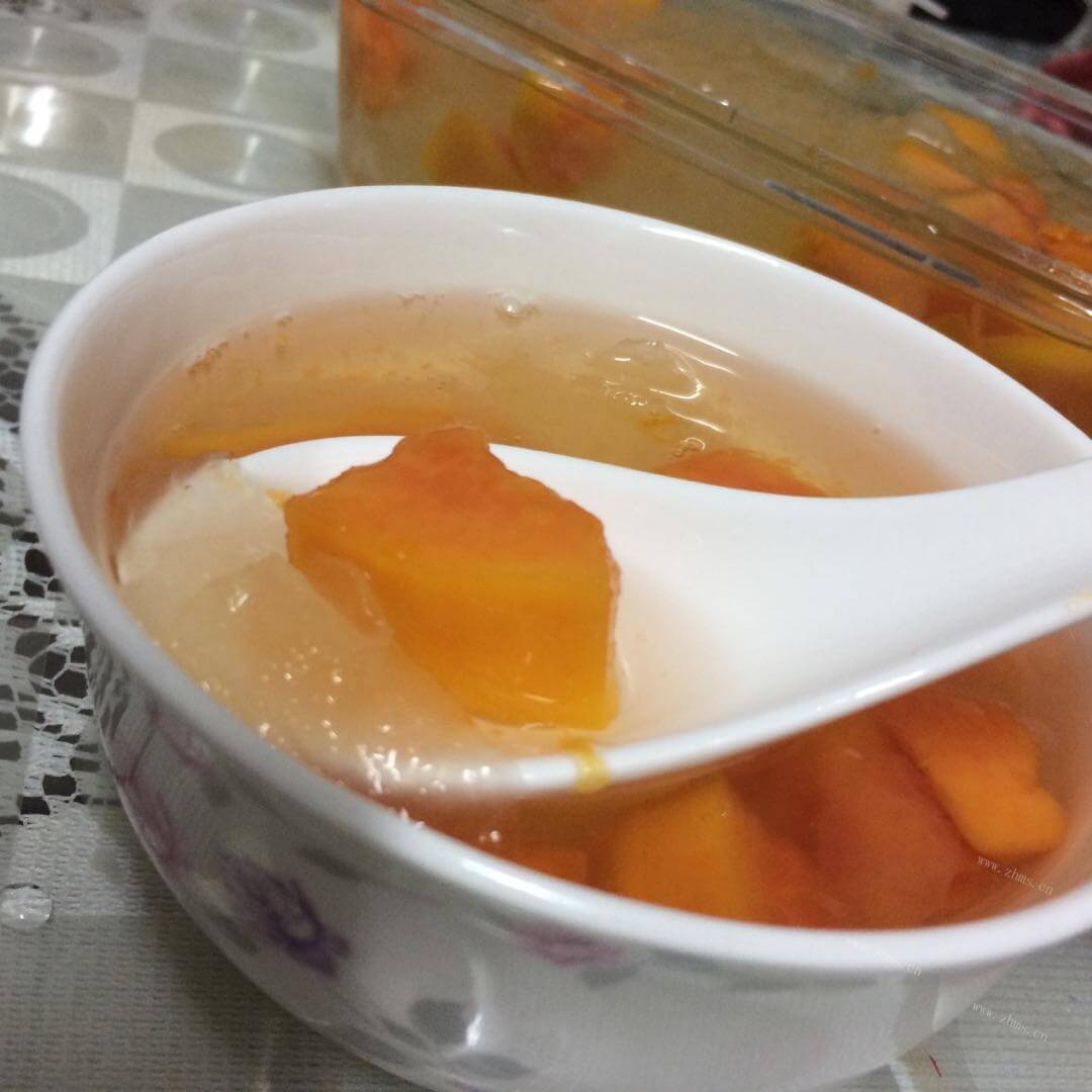 滋润的冰糖雪耳木瓜糖水