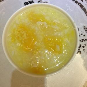 软糯的玉米渣红薯粥