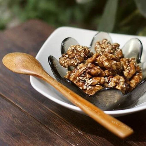 美味的微波版琥珀核桃仁