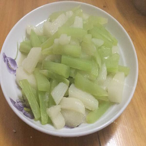 简单美味山药莴笋杂炒
