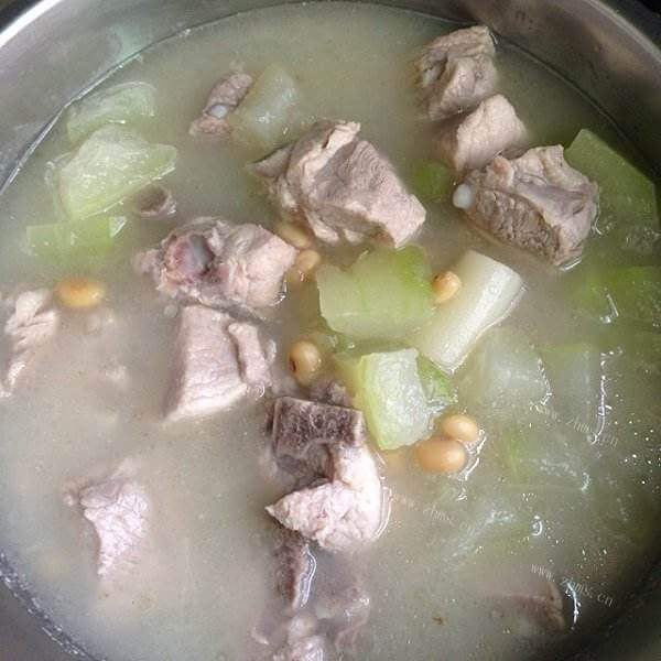 美味的冬瓜骨头汤