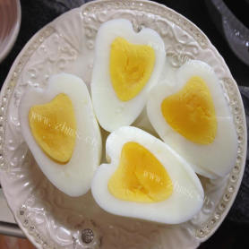 甜蜜早餐  爱心蛋