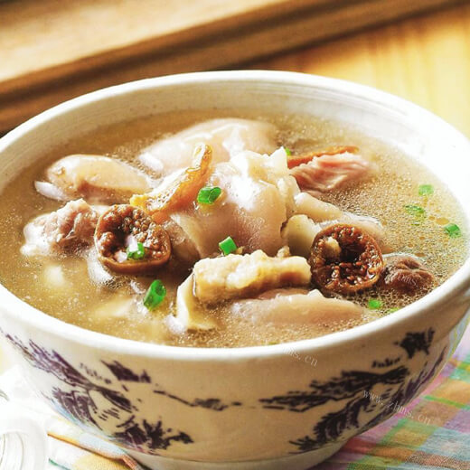 营养美味的鸭肉薏米冬瓜汤