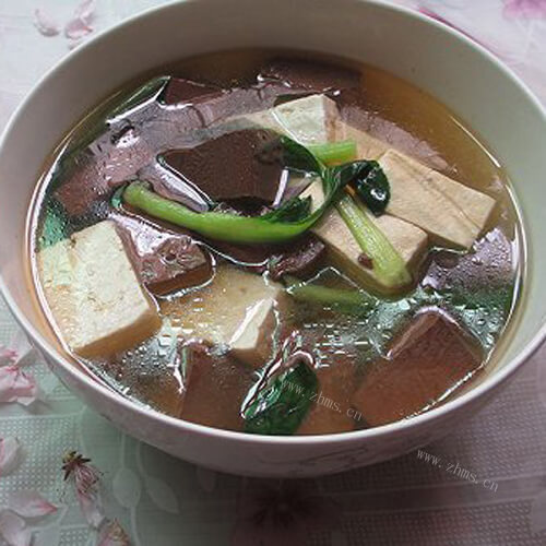 好喝的猪血白菜汤