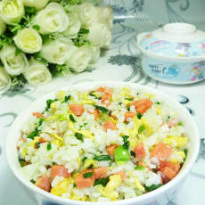 养胃蔬菜鸡蛋炒米饭
