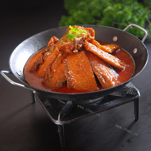 美味杏鲍菇炖带鱼