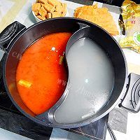 滋补的鱼片鸳鸯火锅做法图解9)