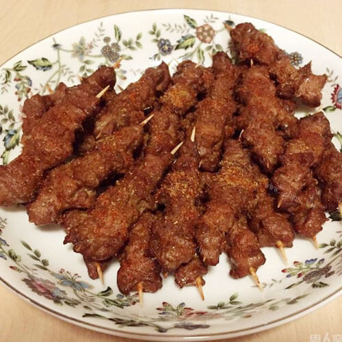 风味香草烤羊腩肉串