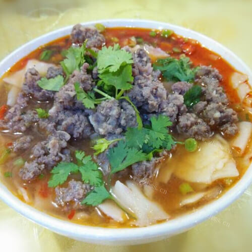 美味的牛肉生汆面