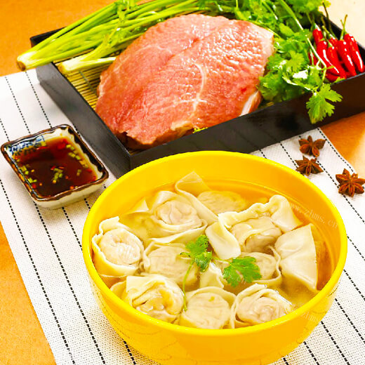 美味的牛肉芹菜混沌馅