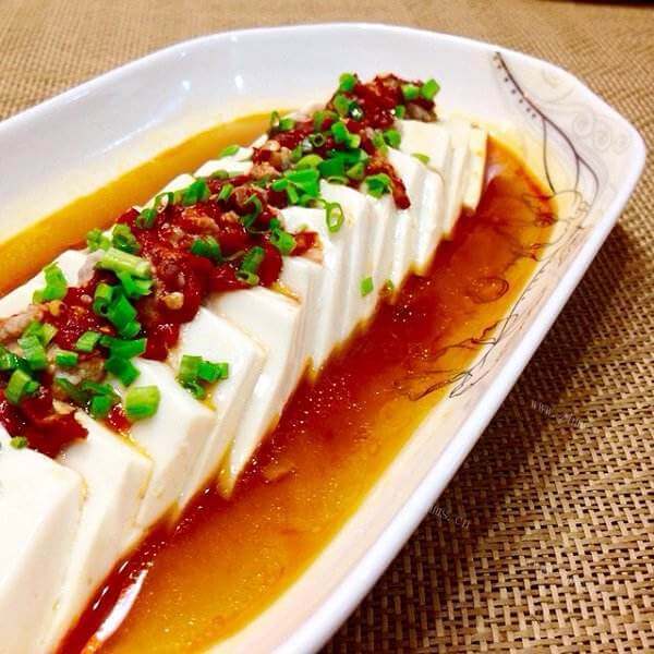 鲜香的剁椒豆腐蒸鸡蛋