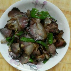 香喷的腊肉腊干钵