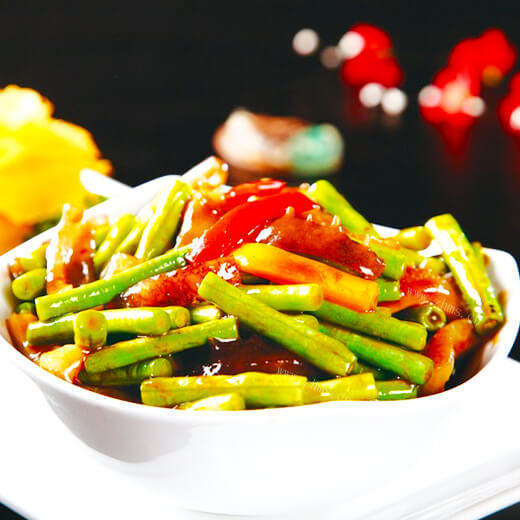 美味的青豆角香爆虾仁