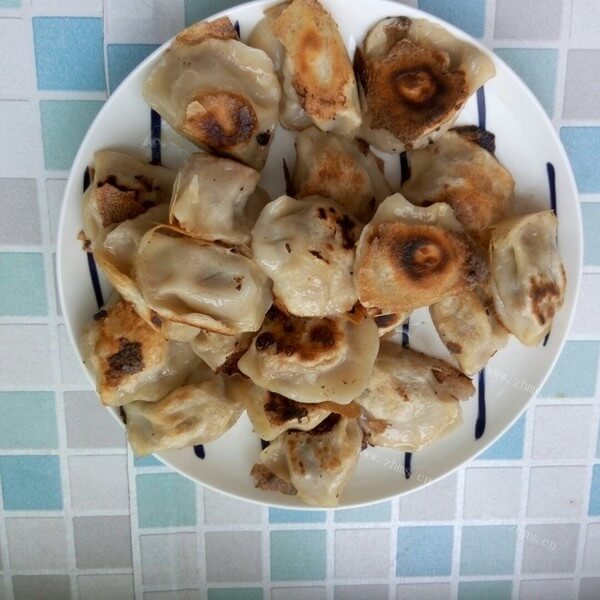 美味的马兰头肉馅生煎馄饨