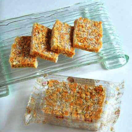 美味的椰蓉蜂蜜花生糖