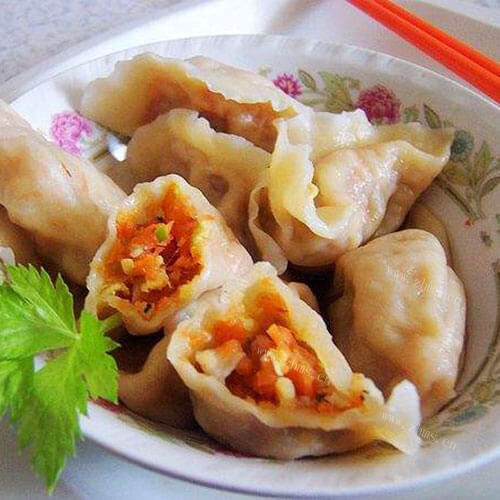 猪肉香菇胡萝卜饺子