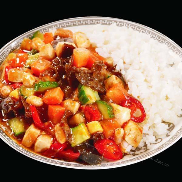 美味鸡丁盖饭