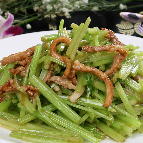 美味的芹菜肉拌