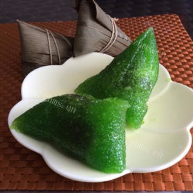 美味的绿西米蜜枣粽