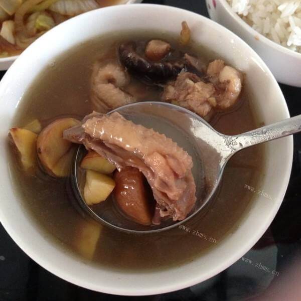 美味的栗子炖鸡