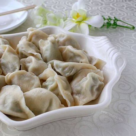 清热鸡蛋穿心莲馅饺子