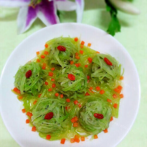 好吃的莴笋蒸肉丸