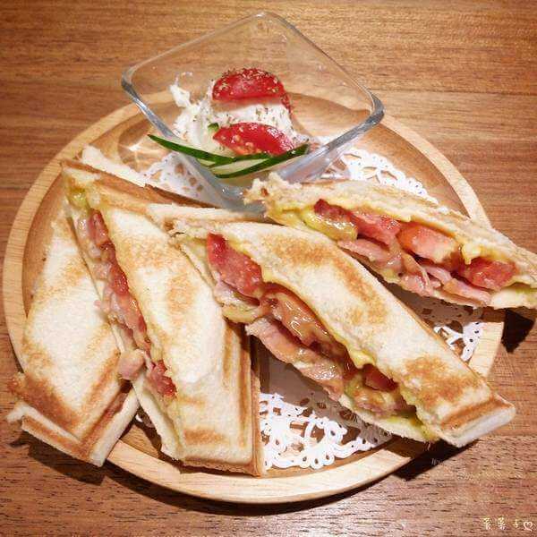 美味新奥尔良黑椒鸡肉烤土豆