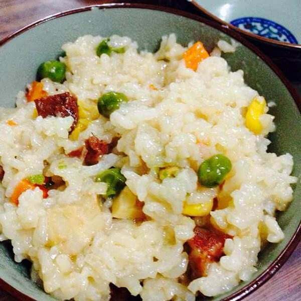 美味的青豆闷饭