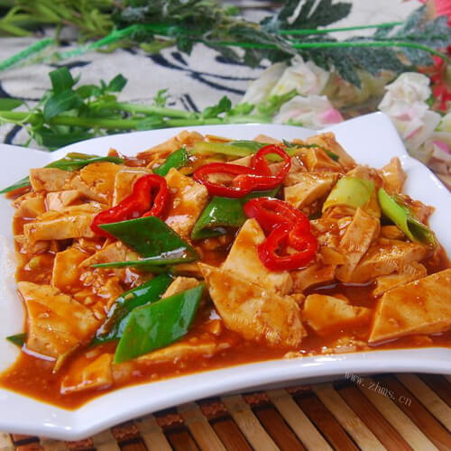 鲜香的炖酱香豆腐
