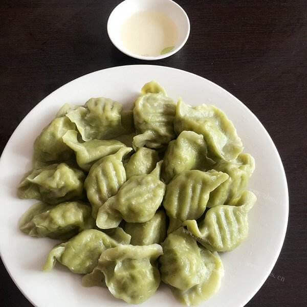 好吃的尖椒鸡蛋香菇饺子