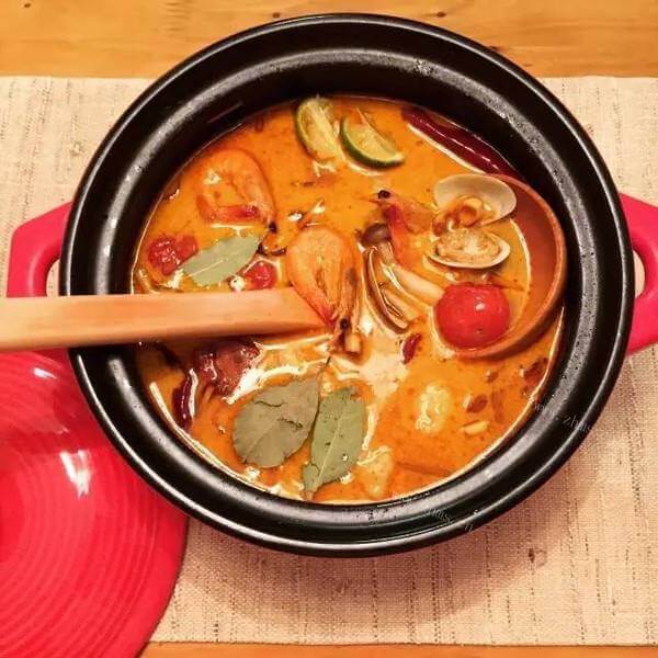 好吃的浓汤鲜味砂锅煲