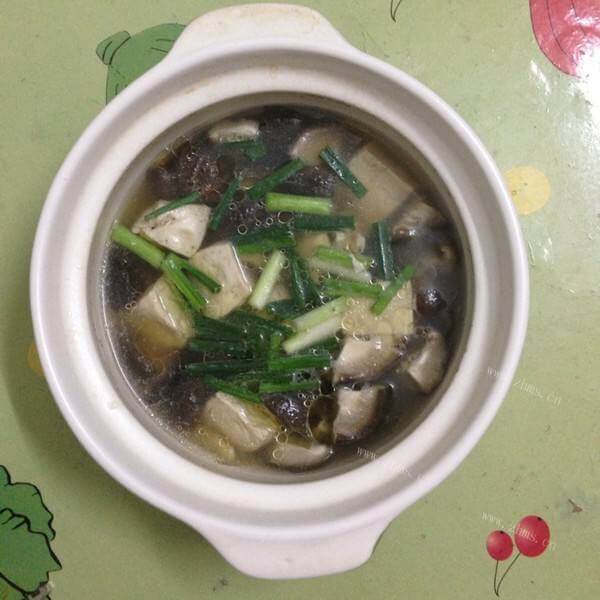 家常芹菜叶炖豆腐