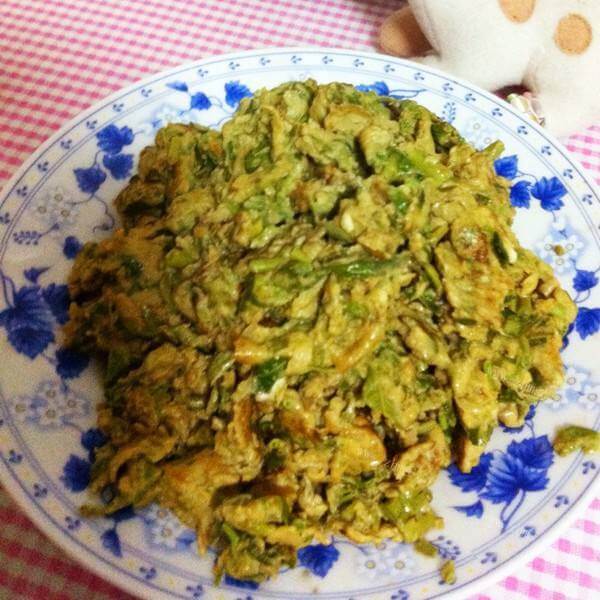 鲜香的香椿煎鸡蛋