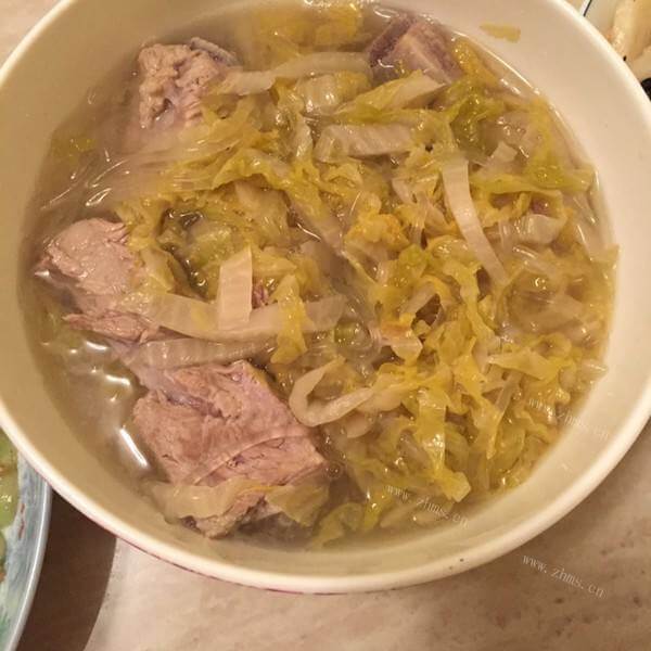 美味的酸菜排骨