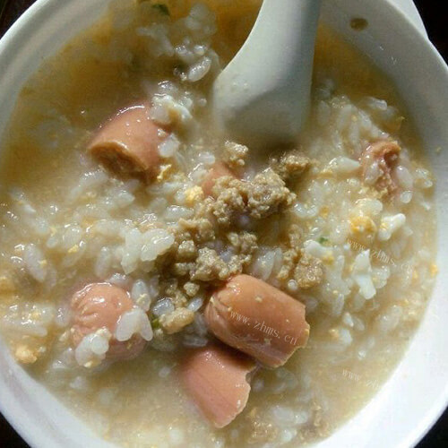 美味的火腿鸡蛋粥