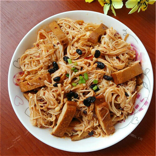 家常金针菇炒香干