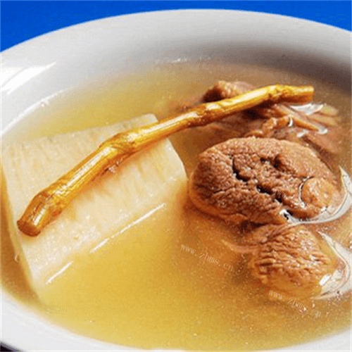 美味鱼胶鸡腿汤