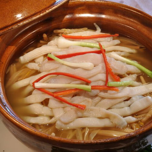 滋补黄花菜滚沙虫干