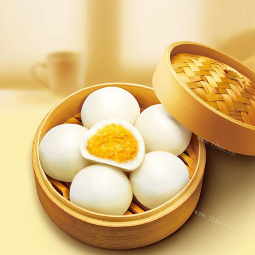 香喷的香软奶黄包 