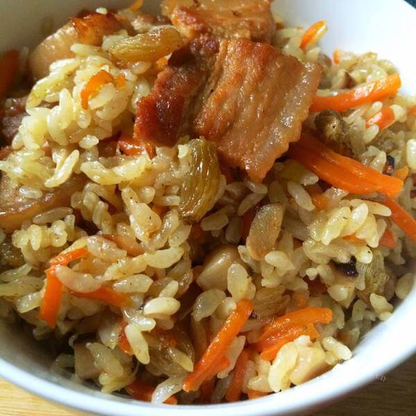 美味五花肉手抓饭